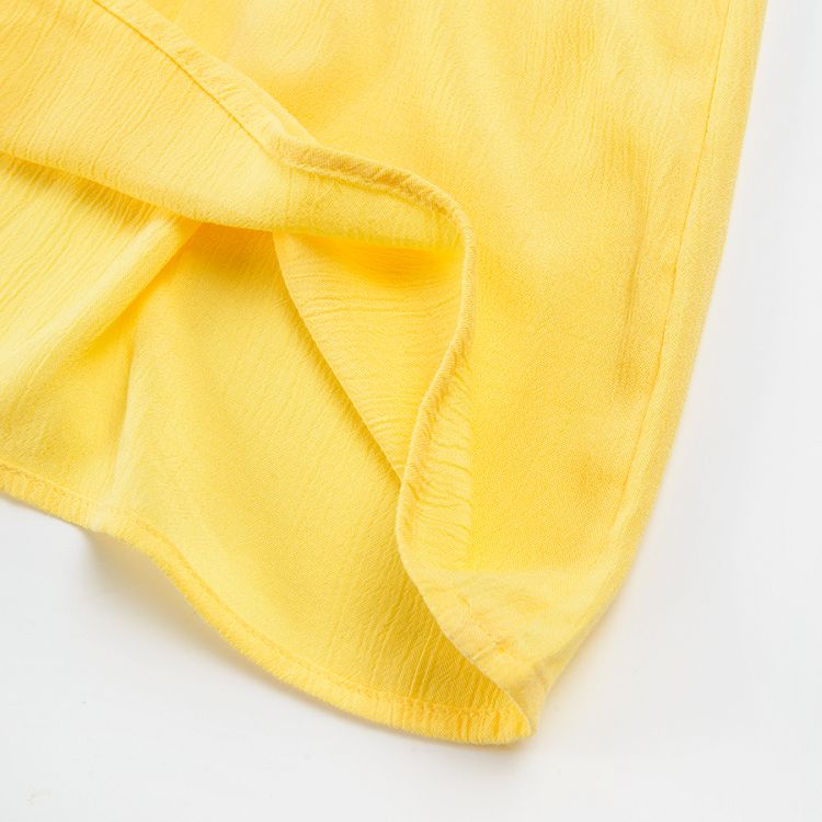 שמלה צהובה עם רצועות