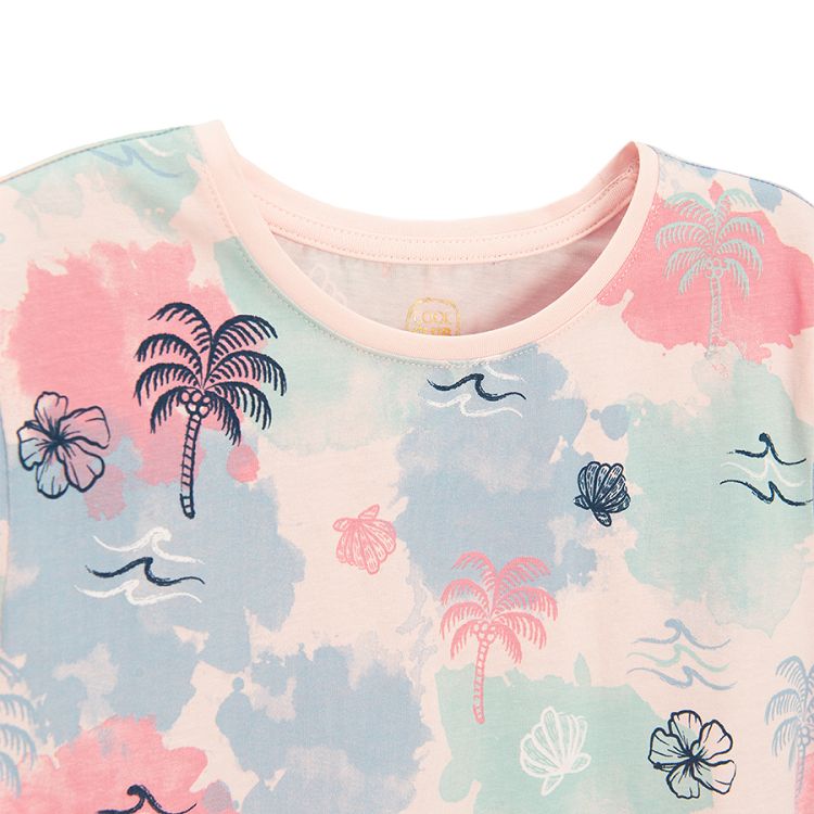 חולצת טריקו ורודה עם הדפסים בנושא חוף
