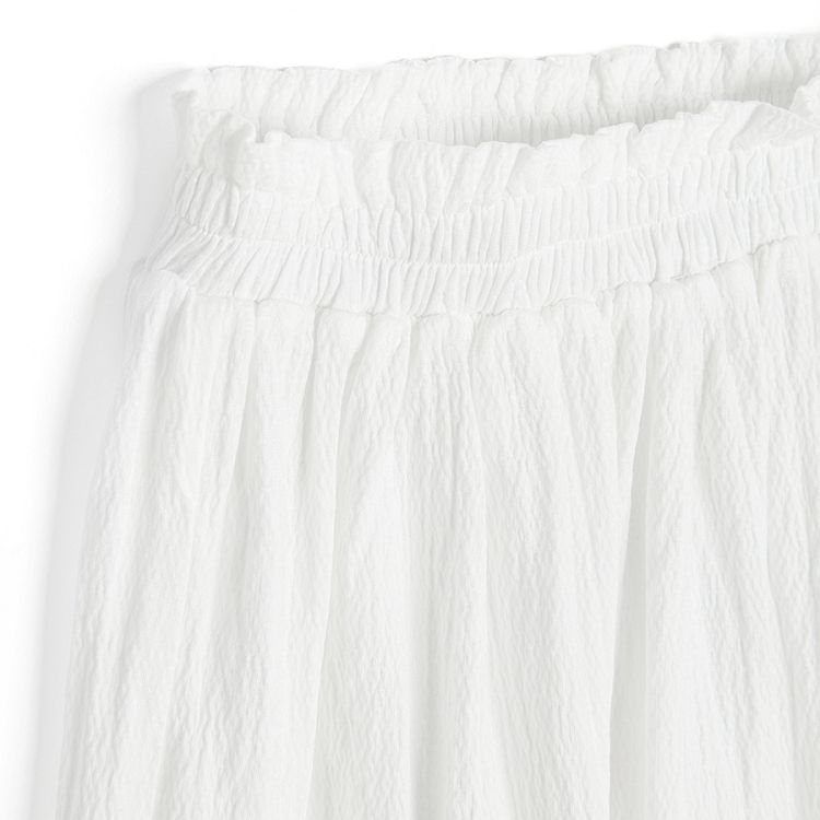 White long skirt with elastic waist