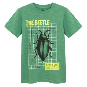חולצה ירוקה עם הדפס חיפושית
