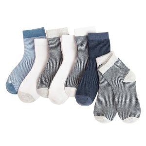 מארז גרביים 7 יח' - פסים בצבעים לבן וכחול